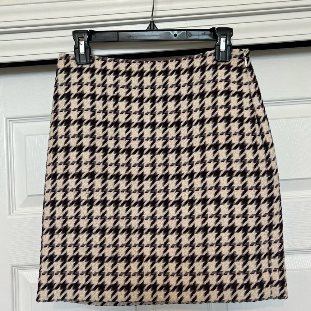 White House Black Market Houndstooth Pencil Skirt